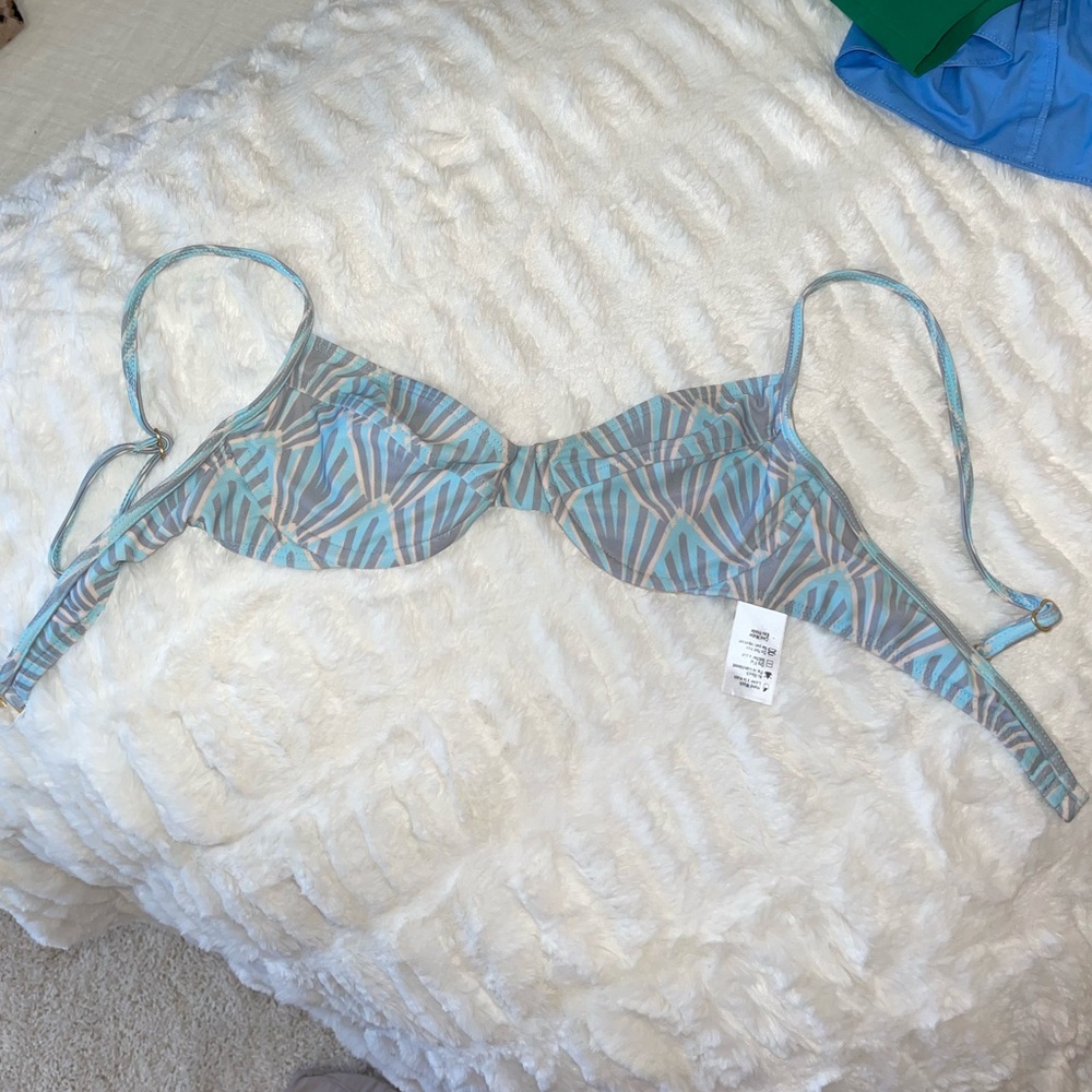 L SPACE Blue and Gray Pattern Bikini Top